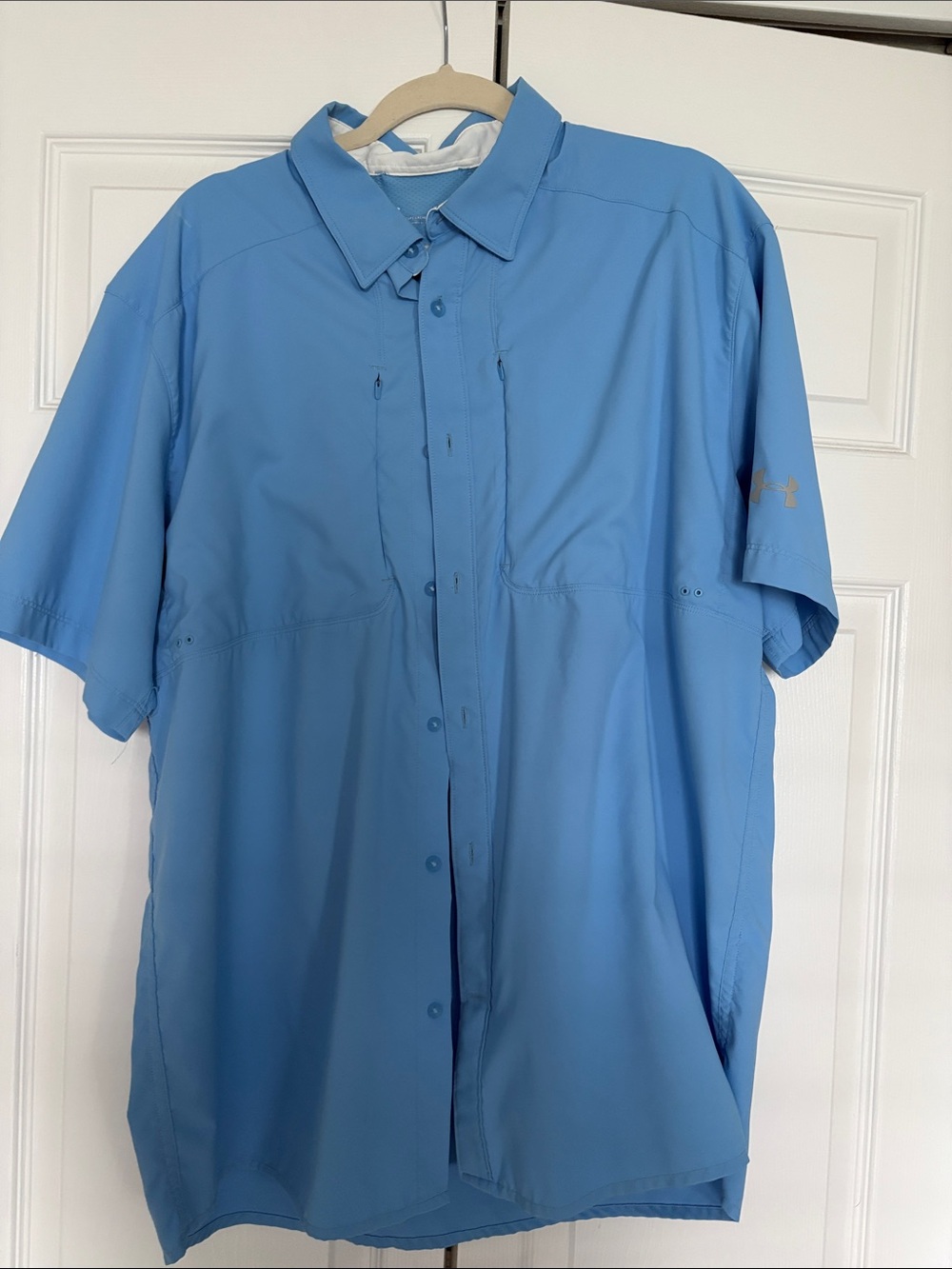 Under Armour Sky Blue Short Sleeve Button-Up Heat Gear Shirt